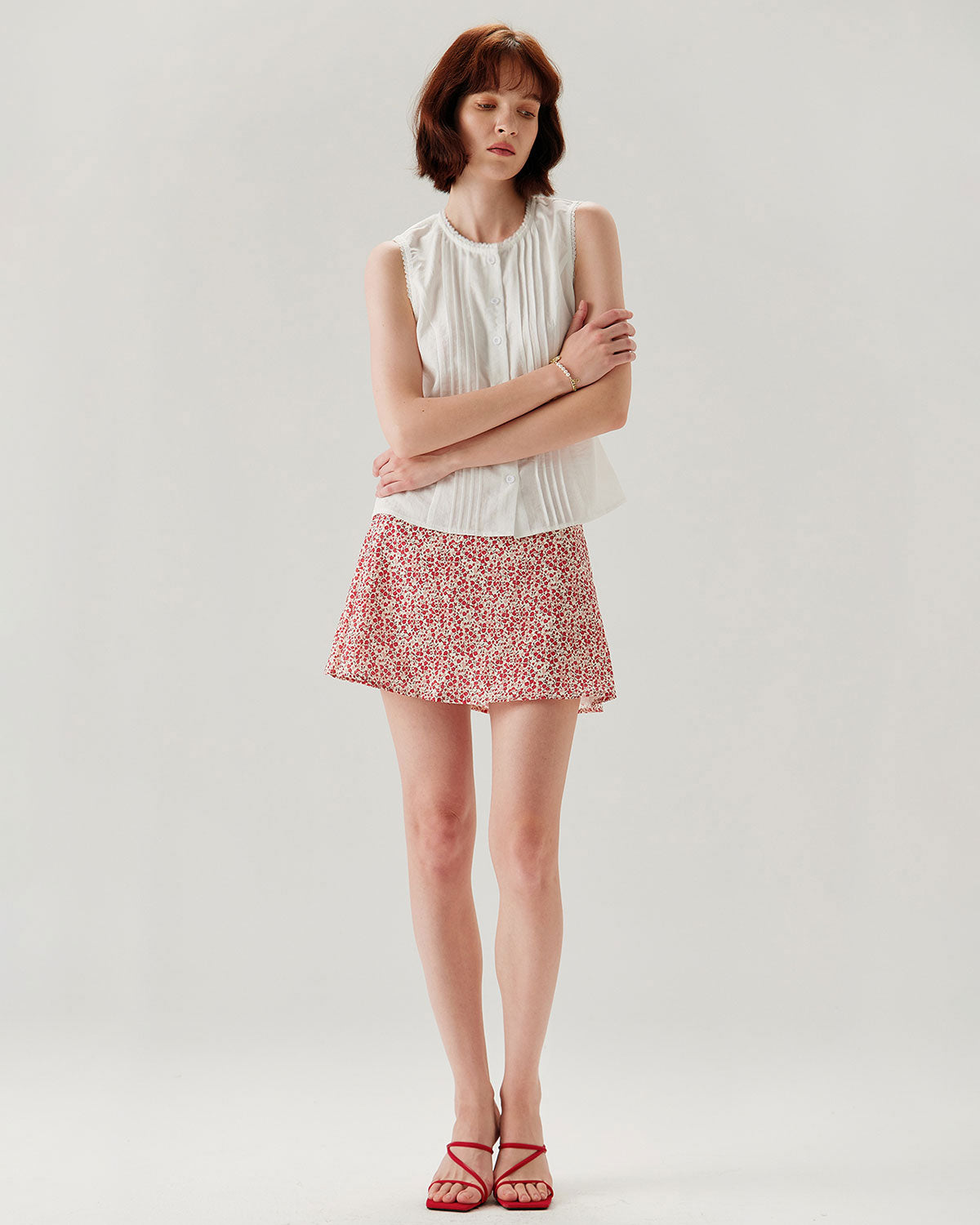 White Crew Neck Button Sleeveless Blouse