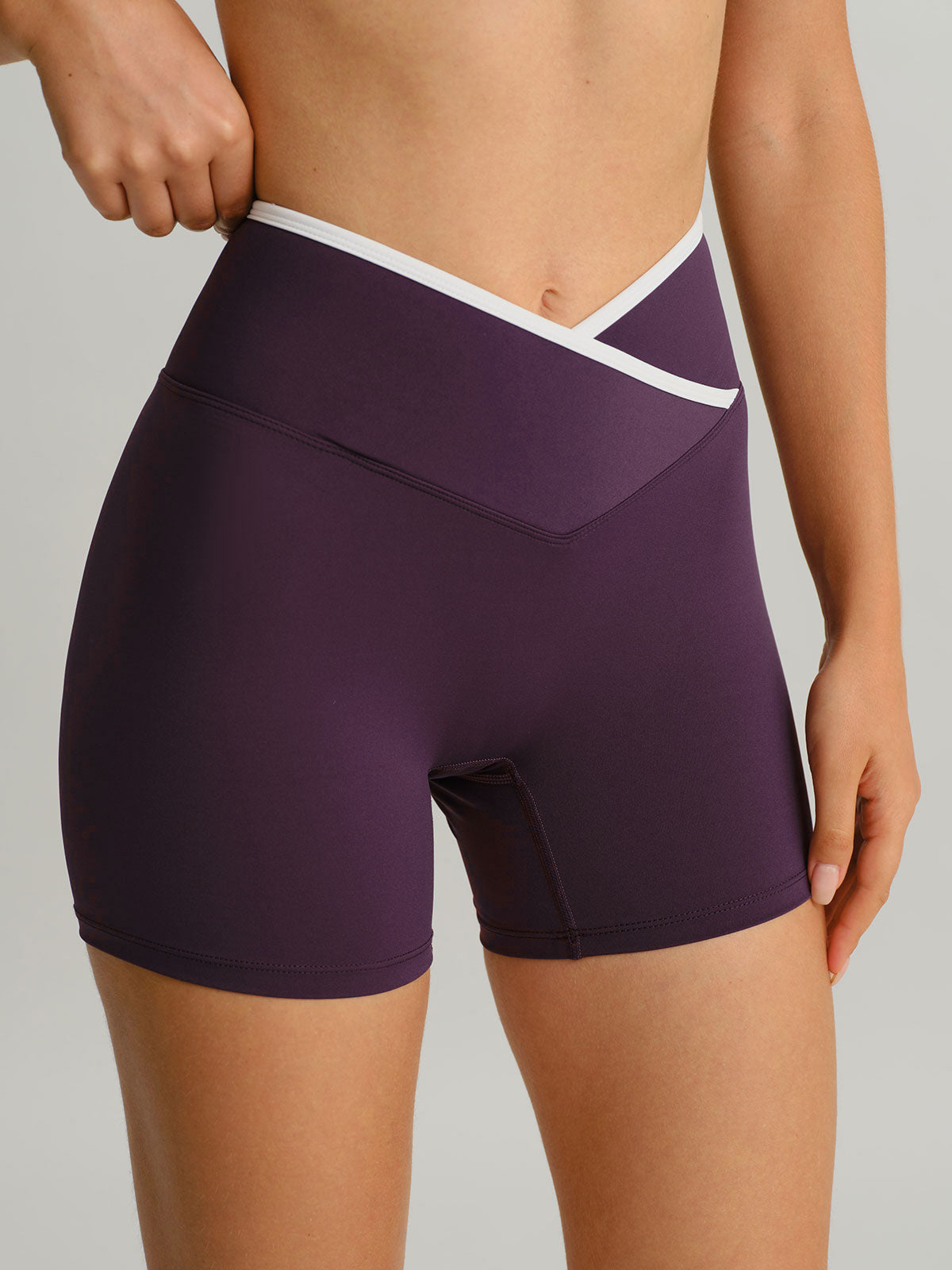 Purple Contrast Front-Cross Sports Shorts 3