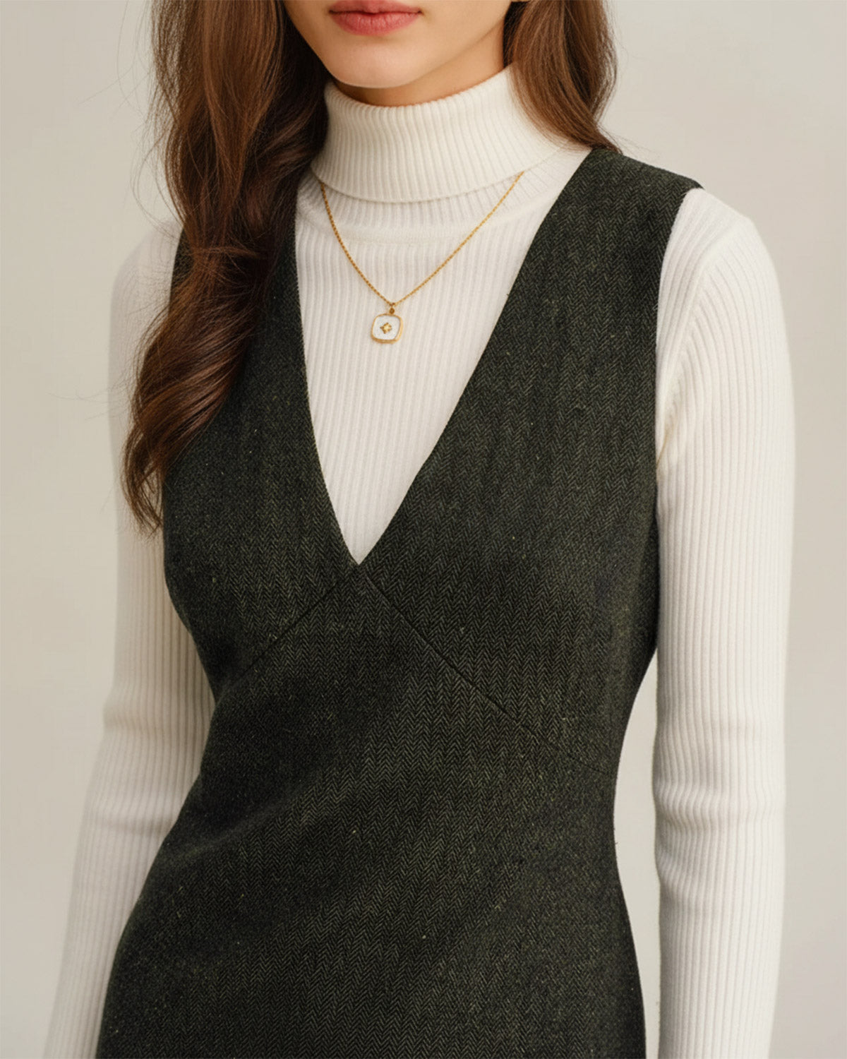 Dark Green V Neck Sleeveless Mini Dress