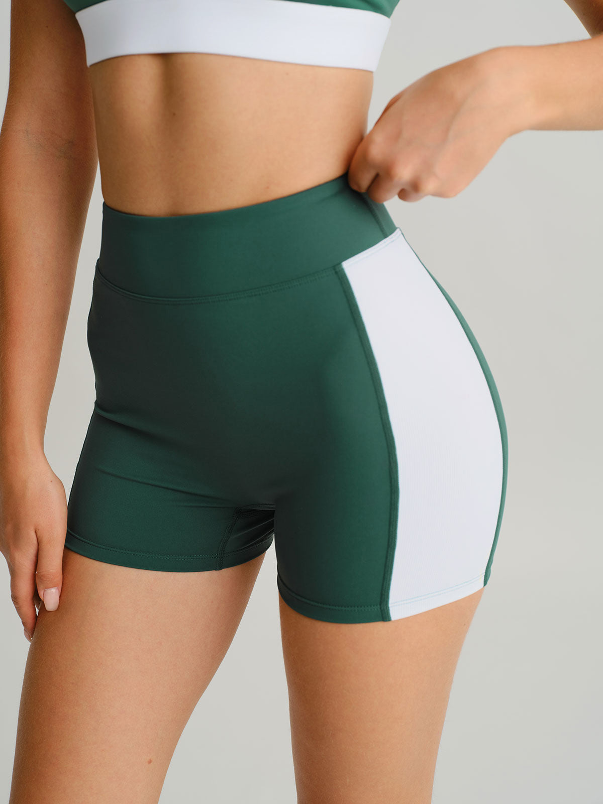 Green Contrast Line Workout Shorts 3